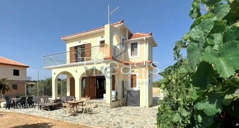 1362093 - Detached house For sale, Methoni, 89 sq.m., €290.000